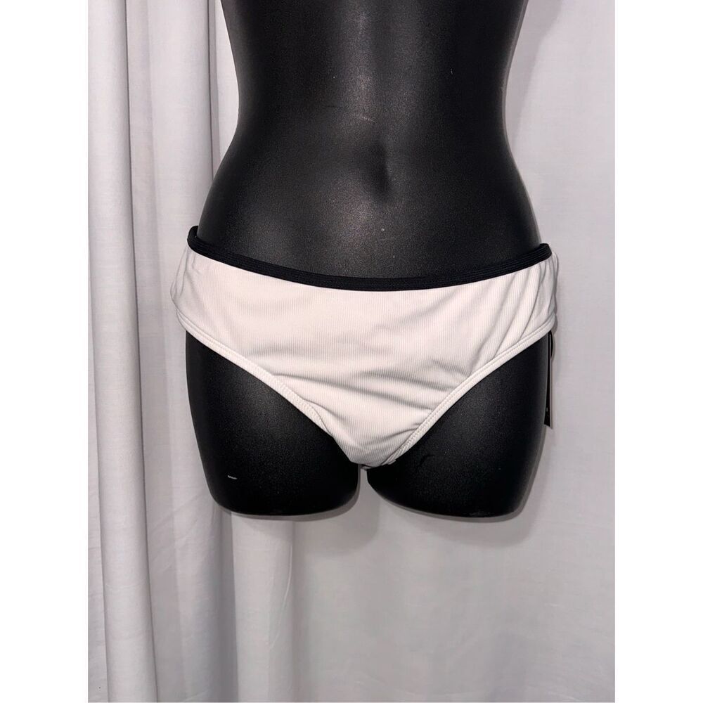 NEW WITH TAGS No Boundaries WOMEN white Bikini hipster Bottom size large mix and
